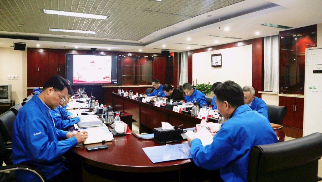 【党建动态】秦川集团理论学习中心组专题学习贯彻十九届五中全会精神