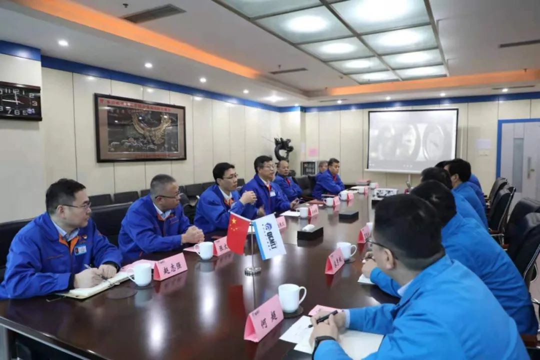 法士特集团领导干部到秦川集团参观交流